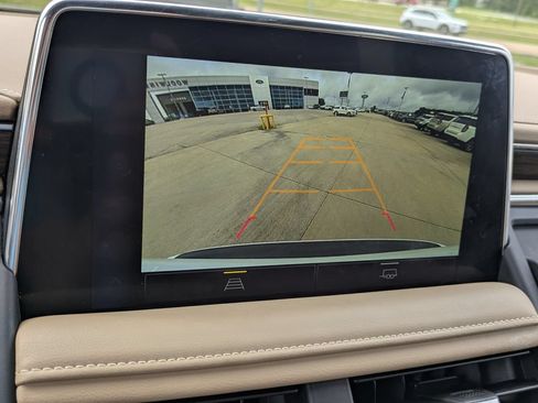 Used 2024 Chevrolet Tahoe Premier RWD image 21