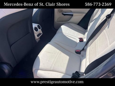 Used 2024 Mercedes-Benz GLC 300 4MATIC image 15