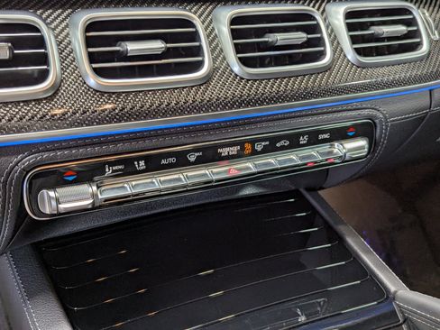 Used 2025 Mercedes-Benz GLE 53 AMG 4MATIC Coupe image 33