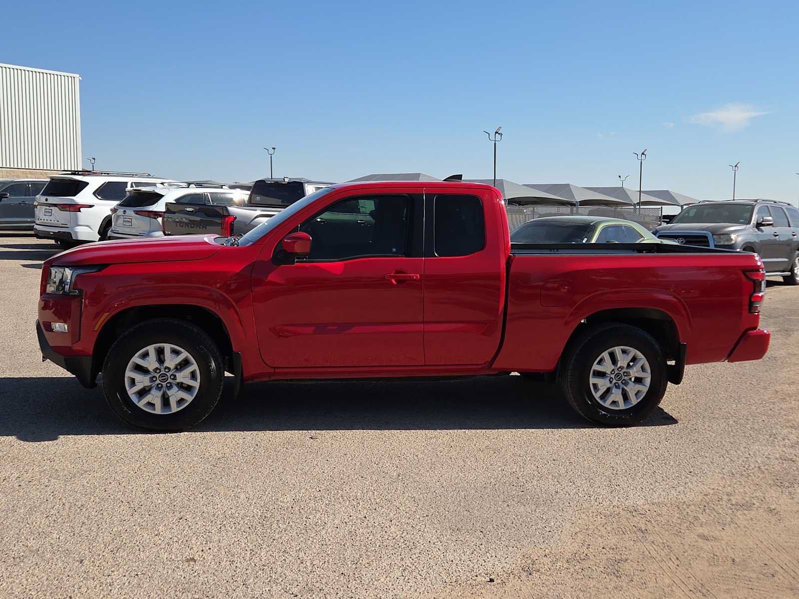 Used 2022 Nissan Frontier SV RWD image 5