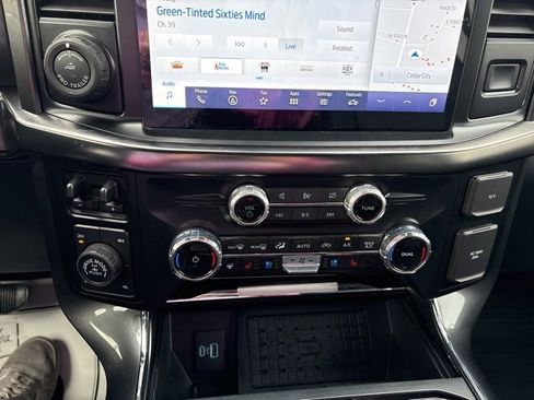 Used 2023 Ford F150 Lariat w/ Equipment Group 502A High image 39