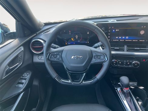 New 2026 Chevrolet Trax RS w/ Sunroof Package image 12