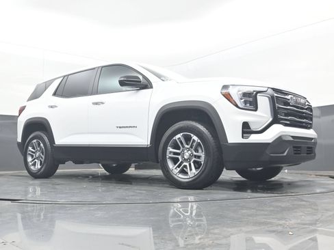 Used 2026 GMC Terrain Elevation FWD image 20