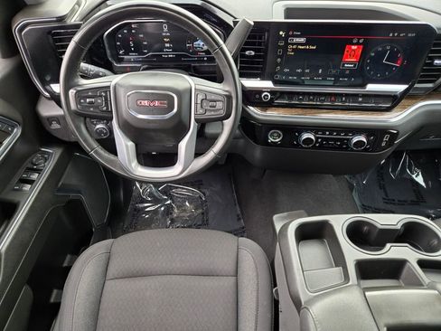 Used 2024 GMC Sierra 1500 SLE image 12