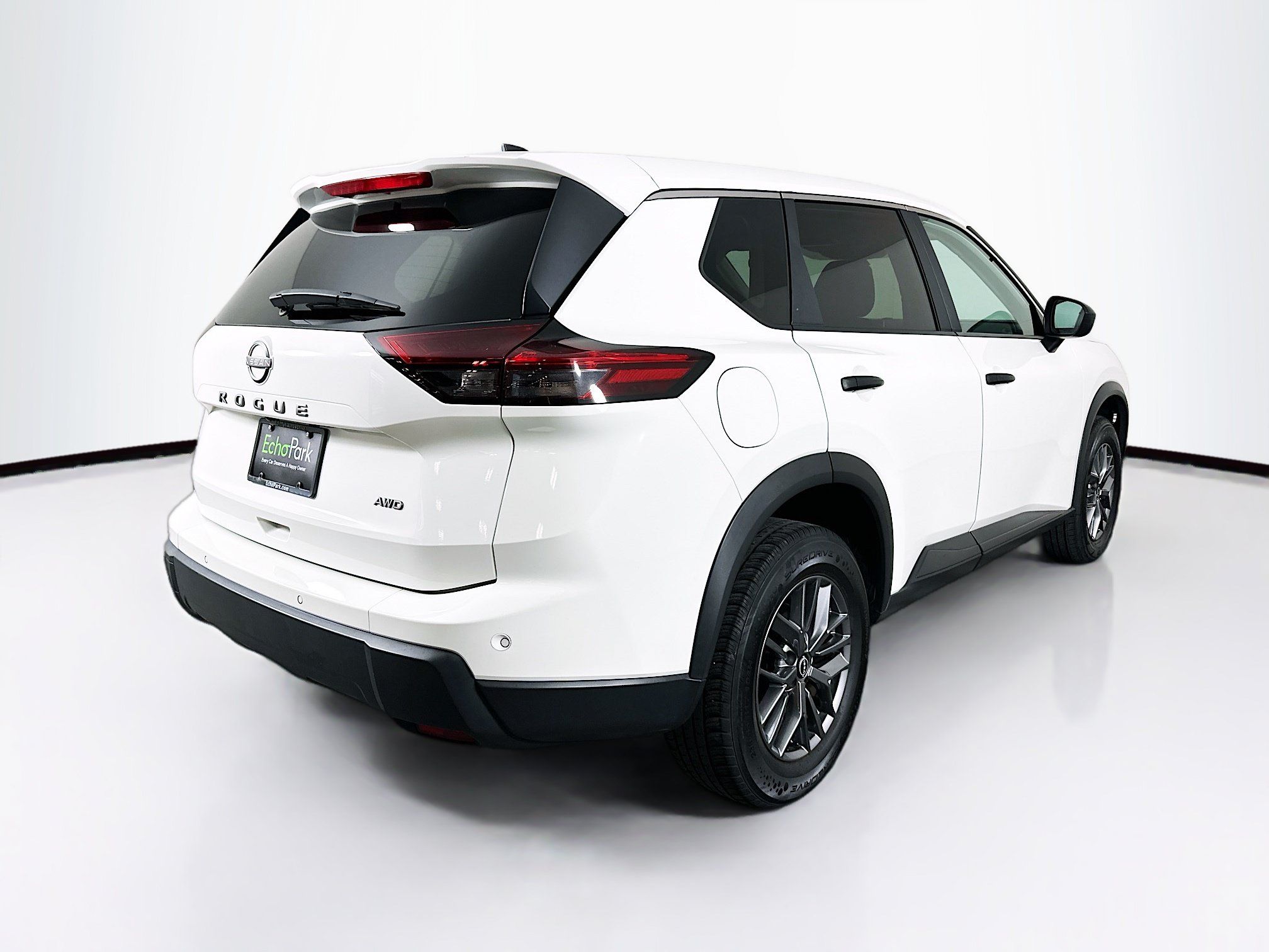 Used 2024 Nissan Rogue S AWD/4WD image 9