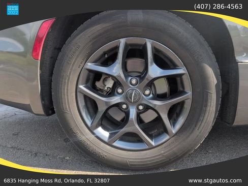 Used 2018 Chrysler Pacifica Touring-L w/ Premium Audio Group FWD image 30