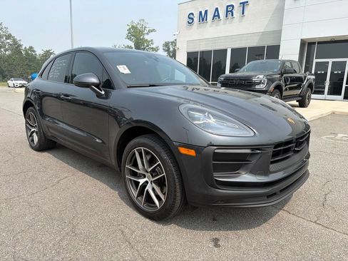 Used 2023 Porsche Macan Turbo AWD/4WD image 2