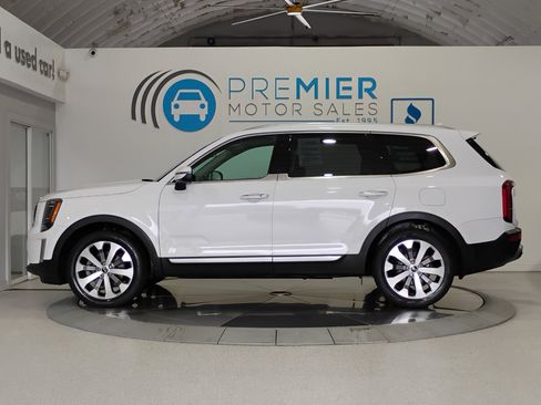 Used 2021 Kia Telluride S image 3