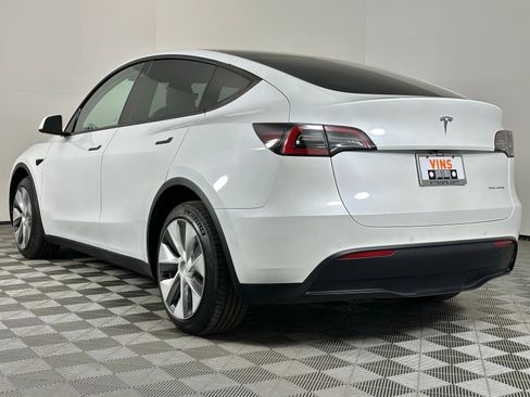 Used 2022 Tesla Model Y Long Range AWD/4WD image 37