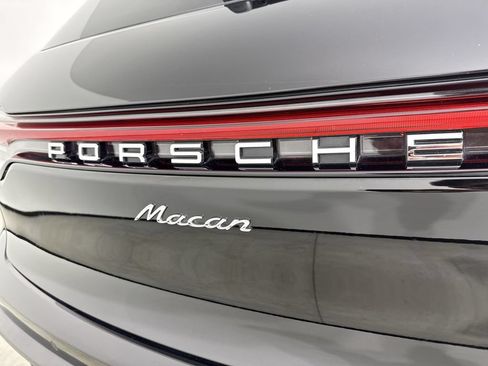 Certified 2024 Porsche Macan Turbo AWD/4WD image 18