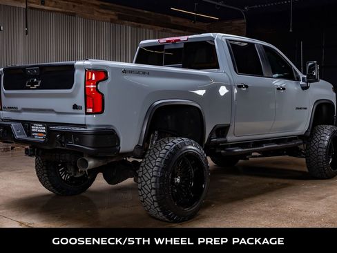 Used 2025 Chevrolet Silverado 2500 ZR2 w/ ZR2 Bison Edition image 10