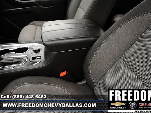 Used 2023 Chevrolet Traverse LT FWD image 31