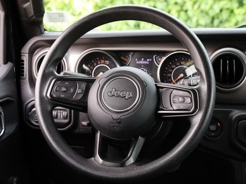 Used 2019 Jeep Wrangler Unlimited Sport AWD/4WD image 23