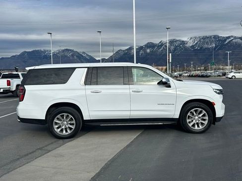 Used 2023 Chevrolet Suburban Premier AWD/4WD image 26