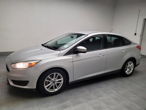 Used 2015 Ford Focus SE FWD image 2