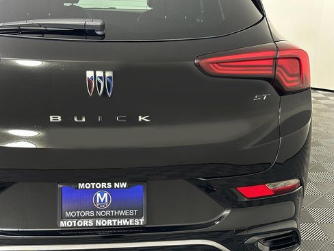 Used 2024 Buick Encore GX Sport Touring image 14