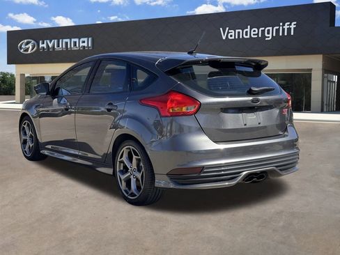 Used 2018 Ford Focus ST w/ Equipment Group 402A image 11