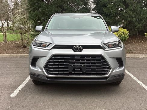 Used 2025 Toyota Grand Highlander XLE image 21