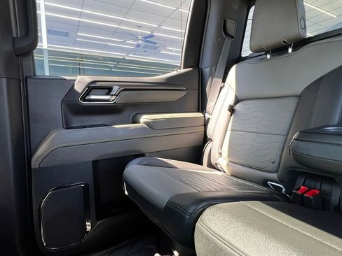 Used 2023 Chevrolet Silverado 1500 ZR2 w/ Technology Package image 21