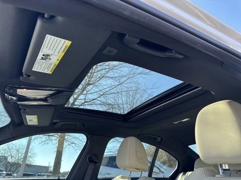 Certified 2026 BMW 330i Sedan w/ Premium Package image 8