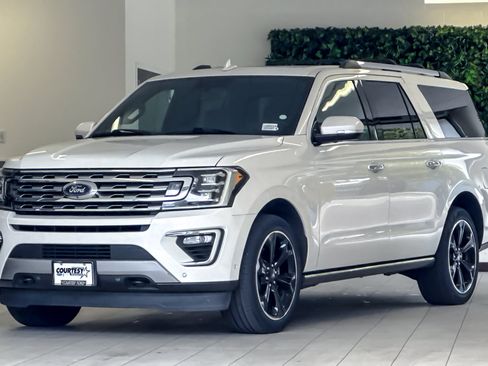 Certified 2018 Ford Expedition Max Limited w/ Equipment Group 302A AWD/4WD image 8