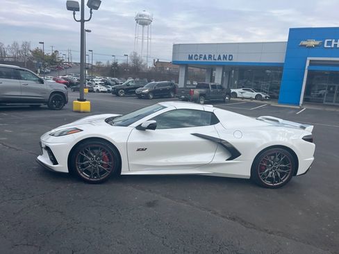 Used 2023 Chevrolet Corvette Stingray Premium Conv w/ Z51 Performance Package image 2
