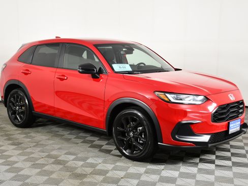 Certified 2025 Honda HR-V Sport image 4