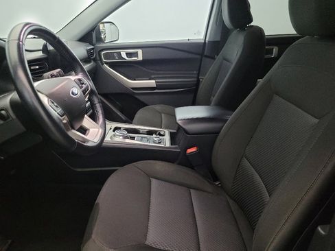 Used 2022 Ford Explorer XLT AWD/4WD image 17
