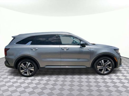 Used 2023 Kia Sorento SX Prestige w/ Panoramic Sunroof Package AWD/4WD image 2