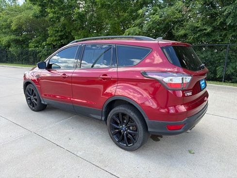 Used 2017 Ford Escape Titanium FWD image 3