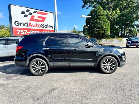 Used 2016 Ford Explorer Platinum AWD/4WD image 2