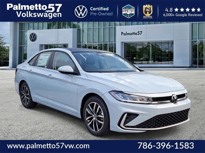 Used 2025 Volkswagen Jetta SE w/ Sunroof Package