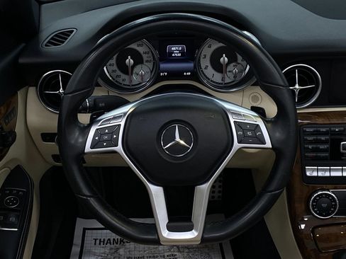 Used 2014 Mercedes-Benz SLK 250 image 14