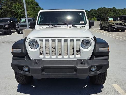 Used 2018 Jeep Wrangler Unlimited Sport AWD/4WD image 2