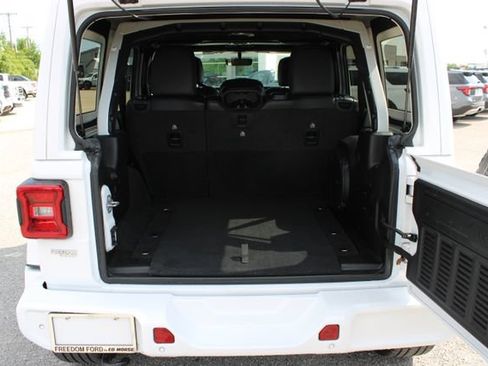 Used 2021 Jeep Wrangler Unlimited Sahara AWD/4WD image 7