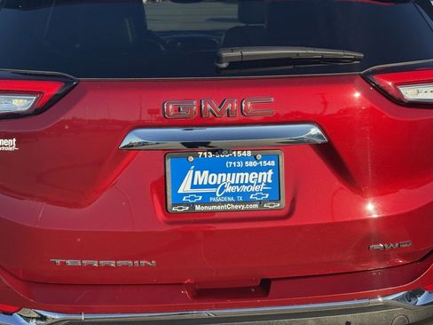 Used 2022 GMC Terrain SLT w/ Infotainment Package II image 13