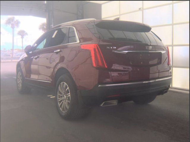 Used 2017 Cadillac XT5 Luxury w/ Driver Awareness Package FWD image 5