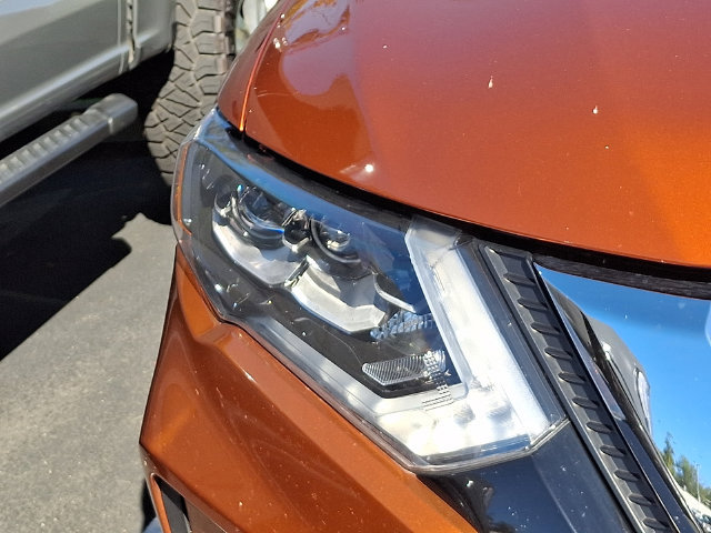 Used 2017 Nissan Rogue SL w/ SL Premium Package AWD/4WD image 5