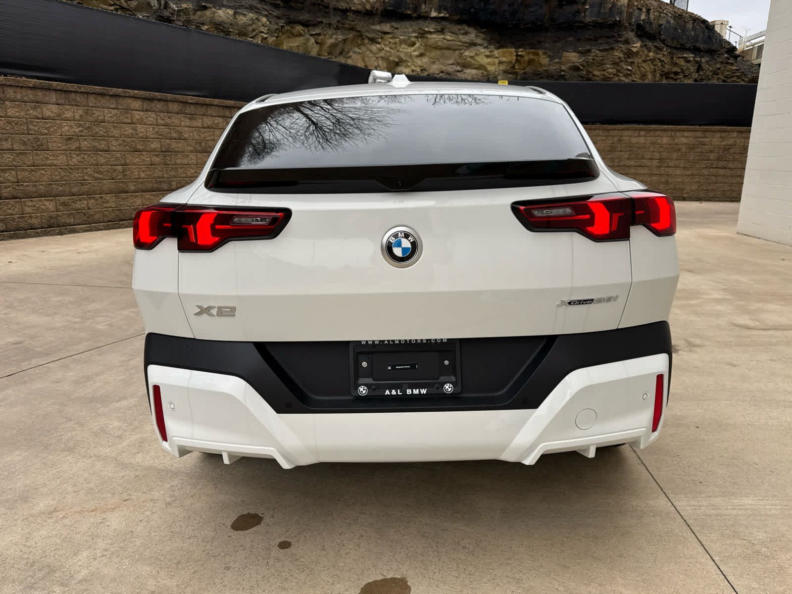 Used 2026 BMW X2 xDrive28i w/ Convenience Package AWD/4WD image 4