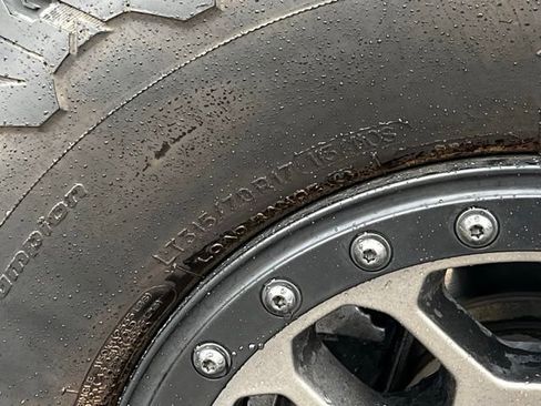 Used 2022 Jeep Wrangler Unlimited Rubicon w/ Xtreme Recon 35" Tire Package image 9