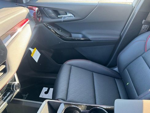 New 2026 Chevrolet Equinox RS image 8