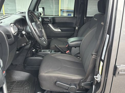 Used 2017 Jeep Wrangler Unlimited Sahara w/ Max Tow Package image 26