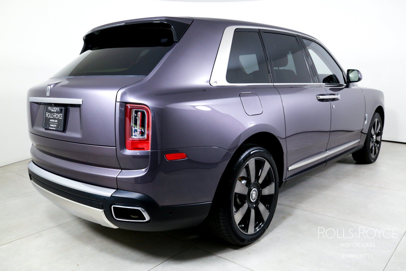 Certified 2020 Rolls-Royce Cullinan AWD/4WD image 2