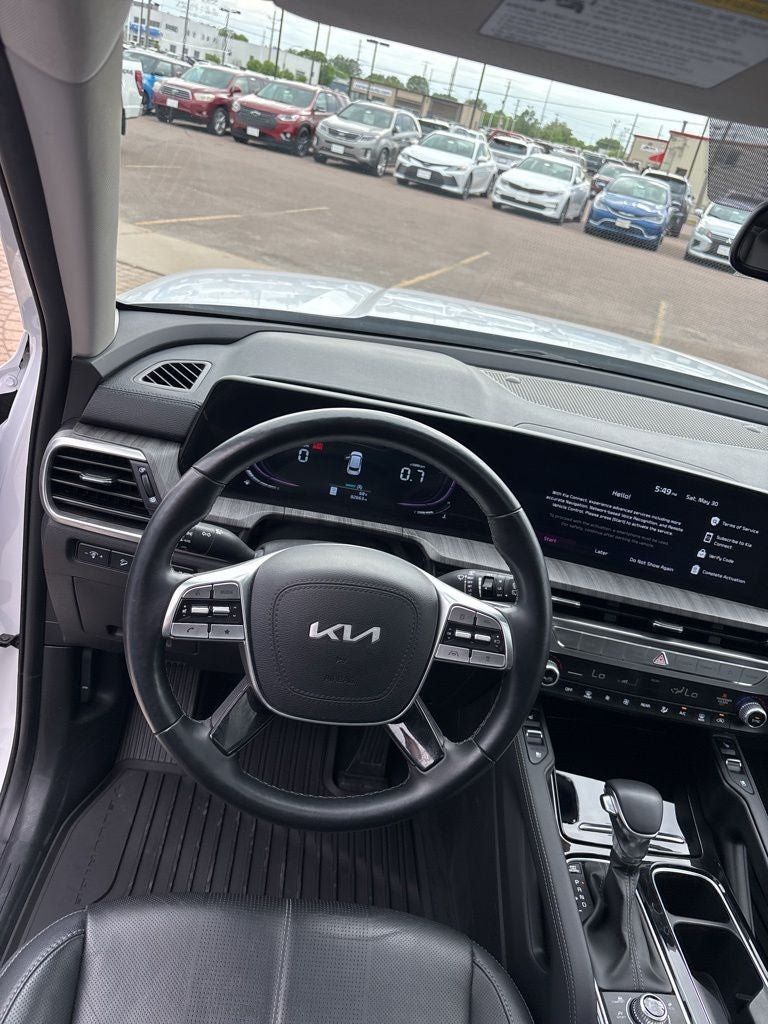 Used 2024 Kia Telluride EX w/ EX Captain's Chair Package AWD/4WD image 13