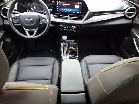 Used 2024 Chevrolet Trax ACTIV w/ Sunroof Package image 10