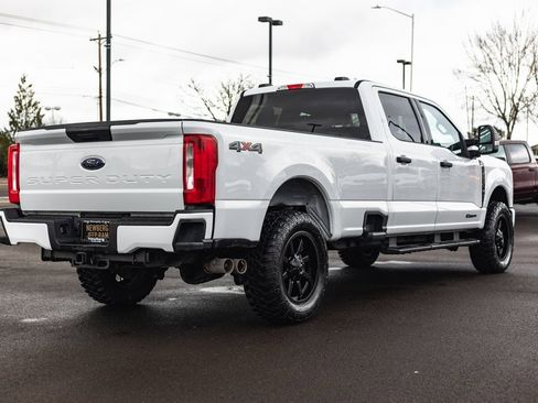 Used 2023 Ford F350 XLT image 9