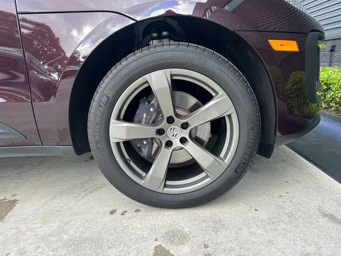 Certified 2026 Porsche Macan image 15