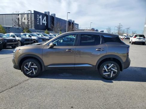 Certified 2025 Nissan Kicks SV image 7