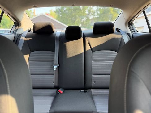 Used 2017 Kia Forte S FWD image 32