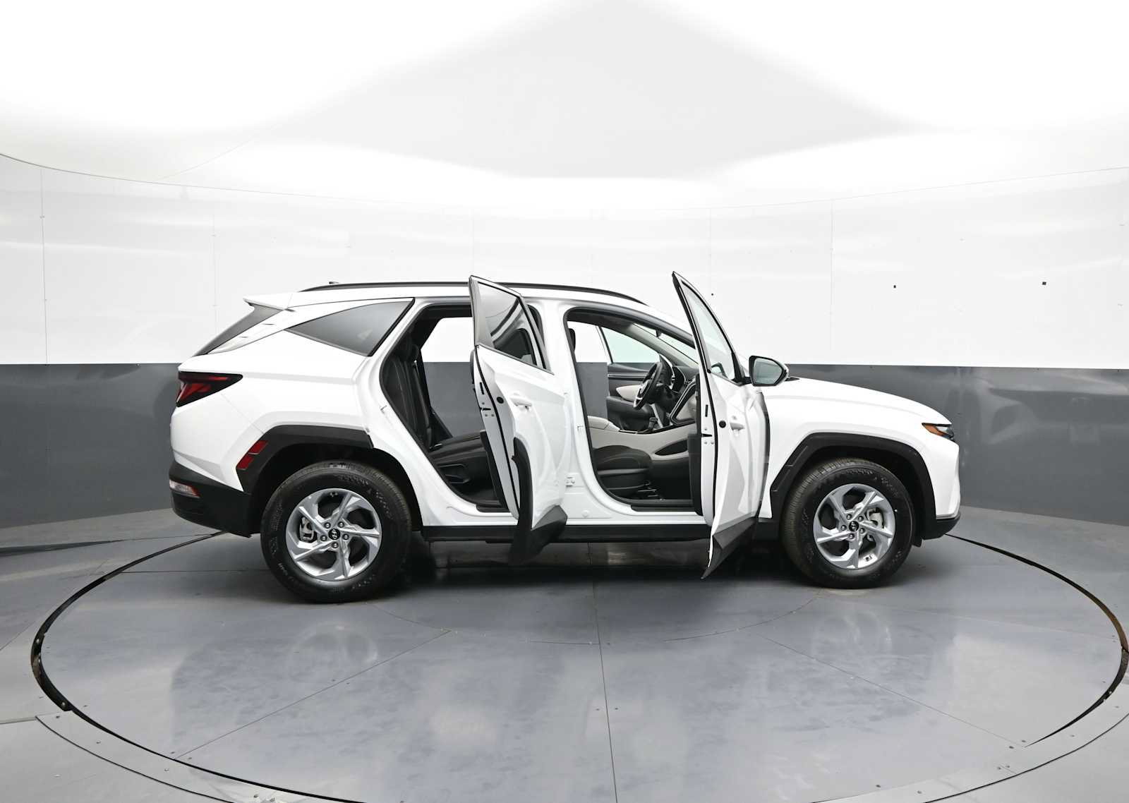 Used 2024 Hyundai Tucson SEL AWD/4WD image 42